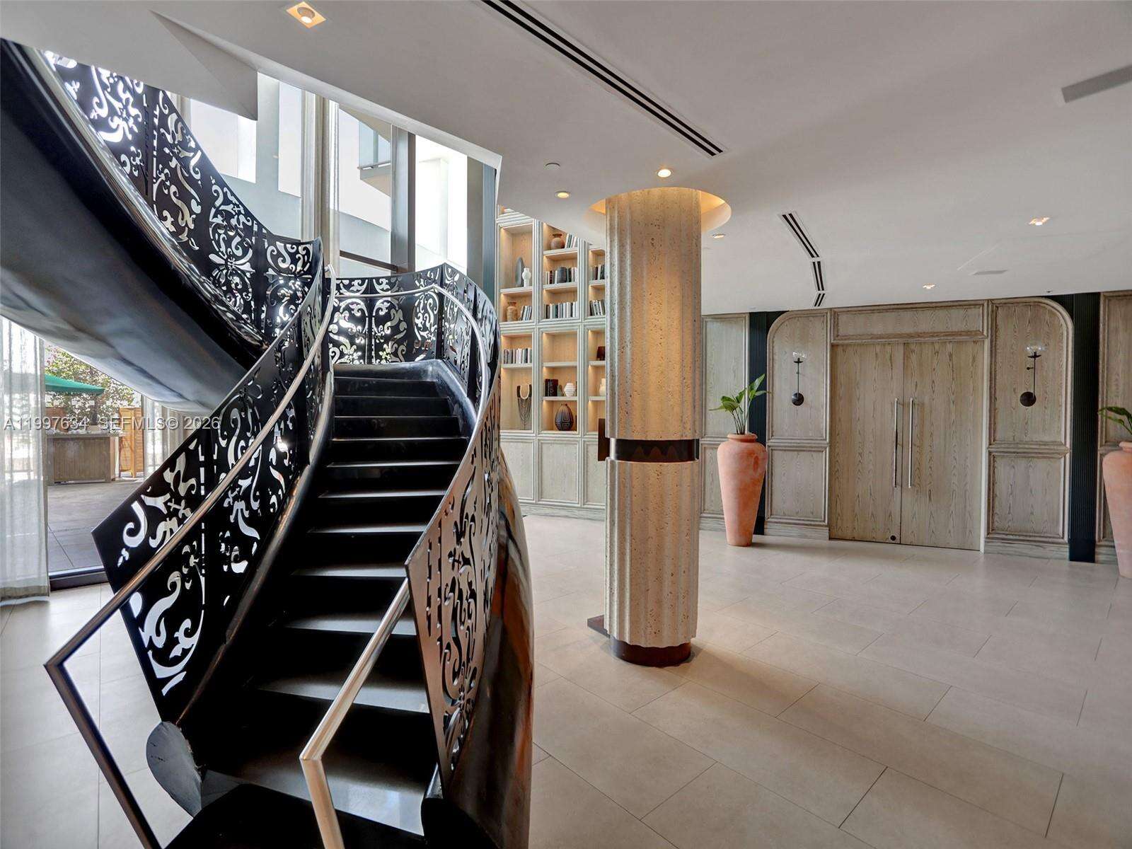 Mondrian Unit #1101 | Picture 41