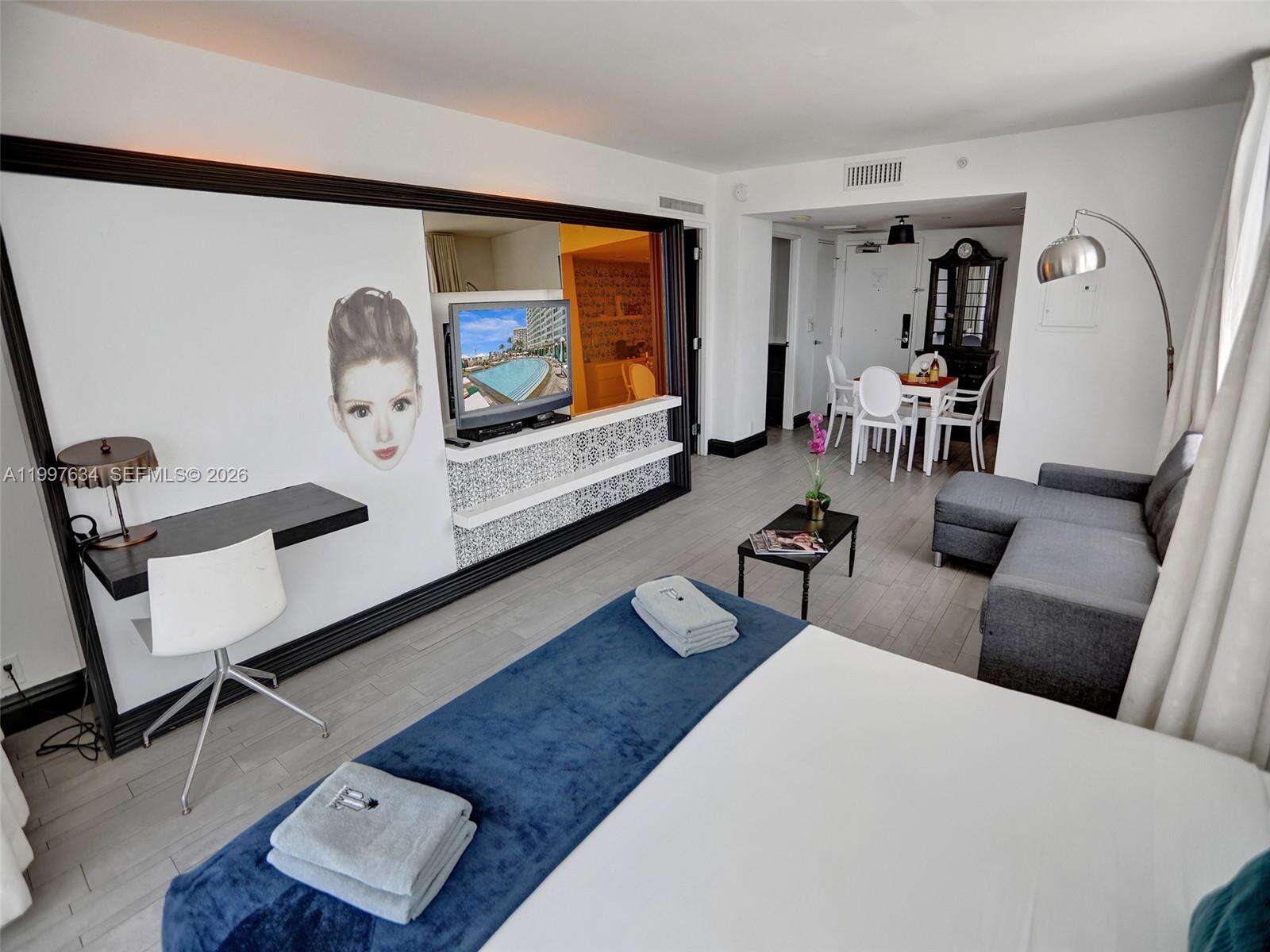 Mondrian Unit #1101 | Picture 6