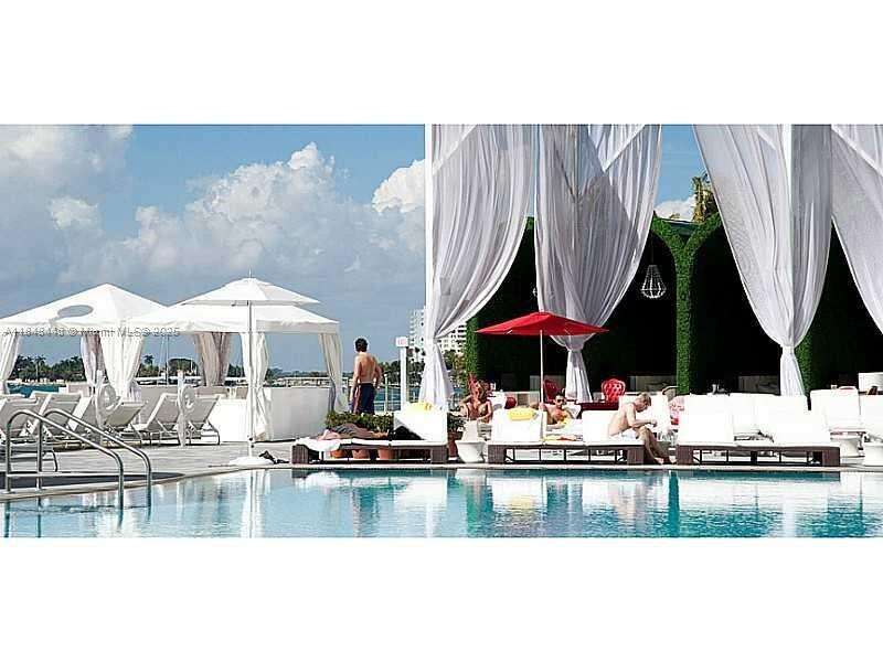 Mondrian Unit #1019 | Picture 30