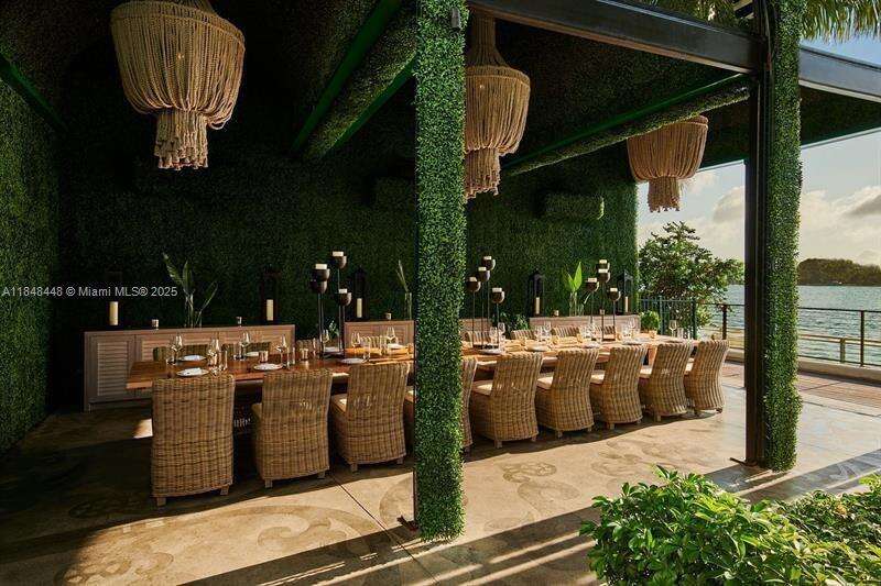 Mondrian Unit #1019 | Picture 53