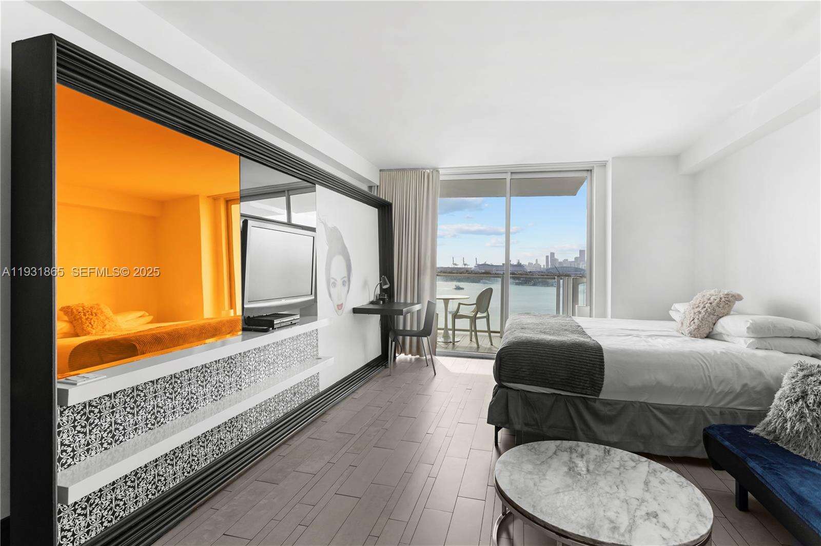 Mondrian Unit #1014 | Picture 7