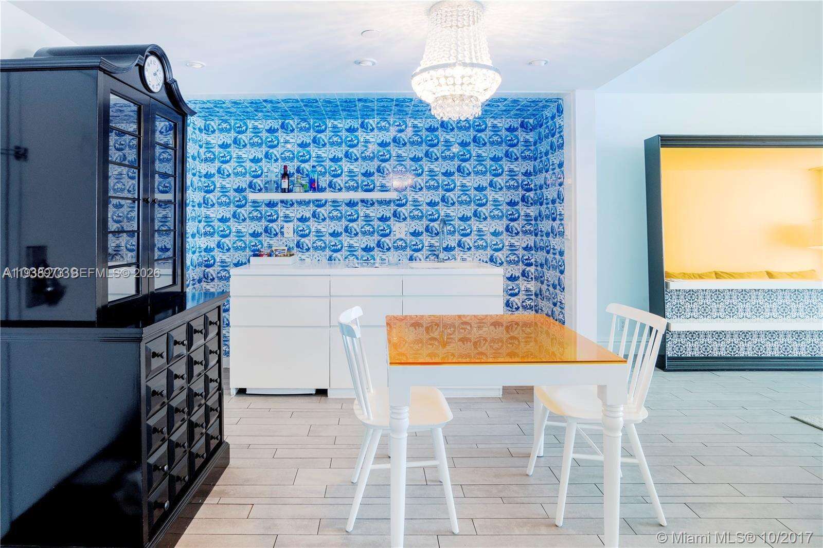 Mondrian Unit #517 | Picture 16