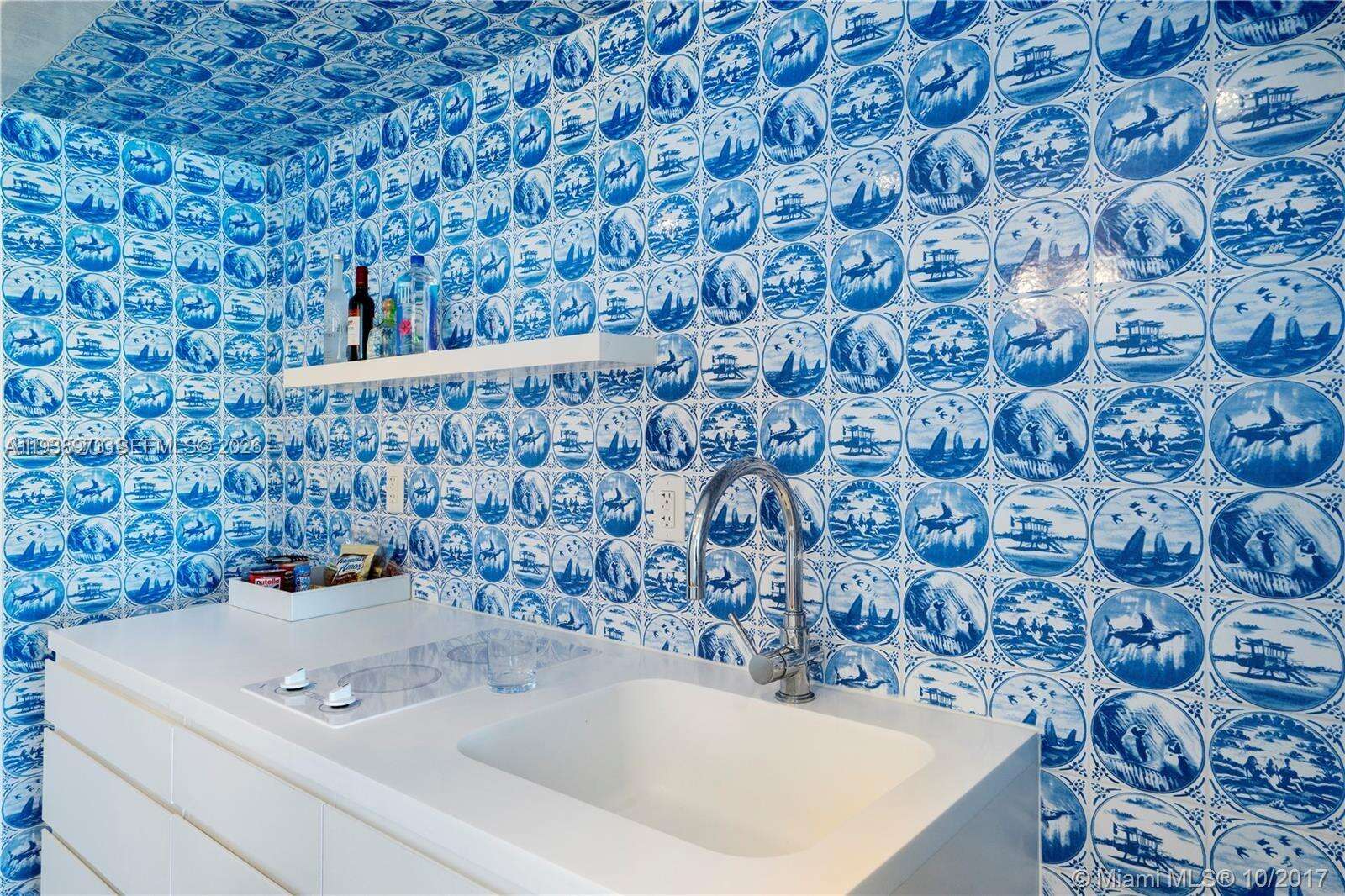 Mondrian Unit #517 | Picture 22