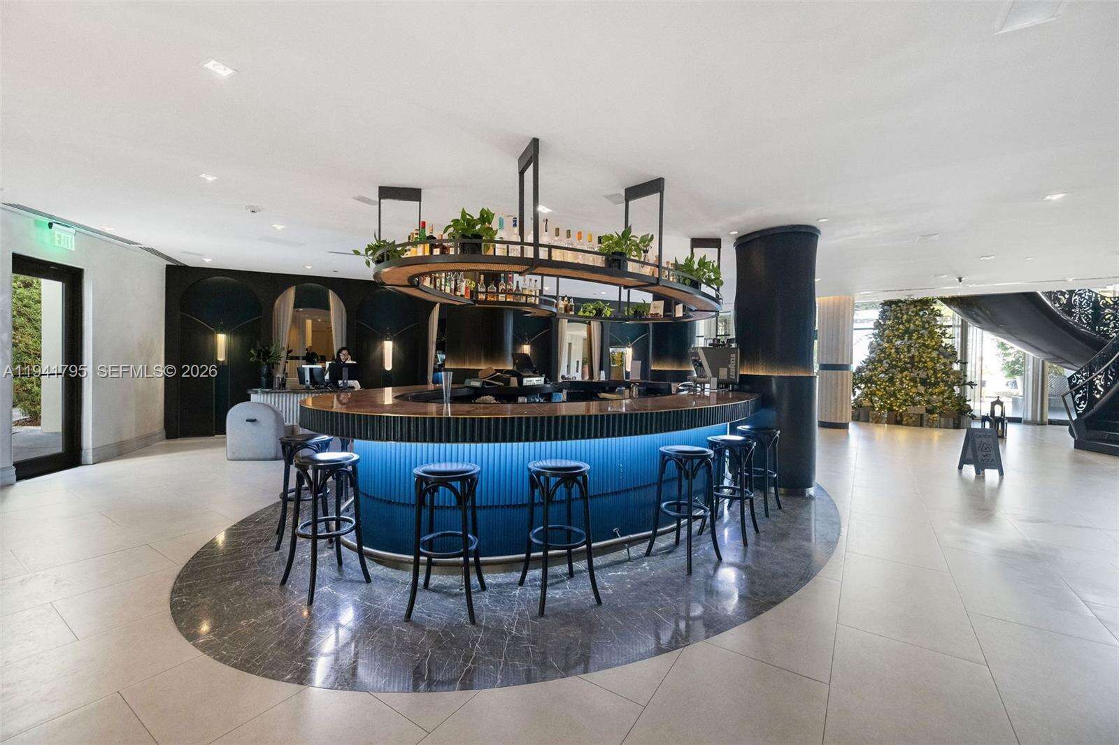 Mondrian Unit #827 | Picture 26