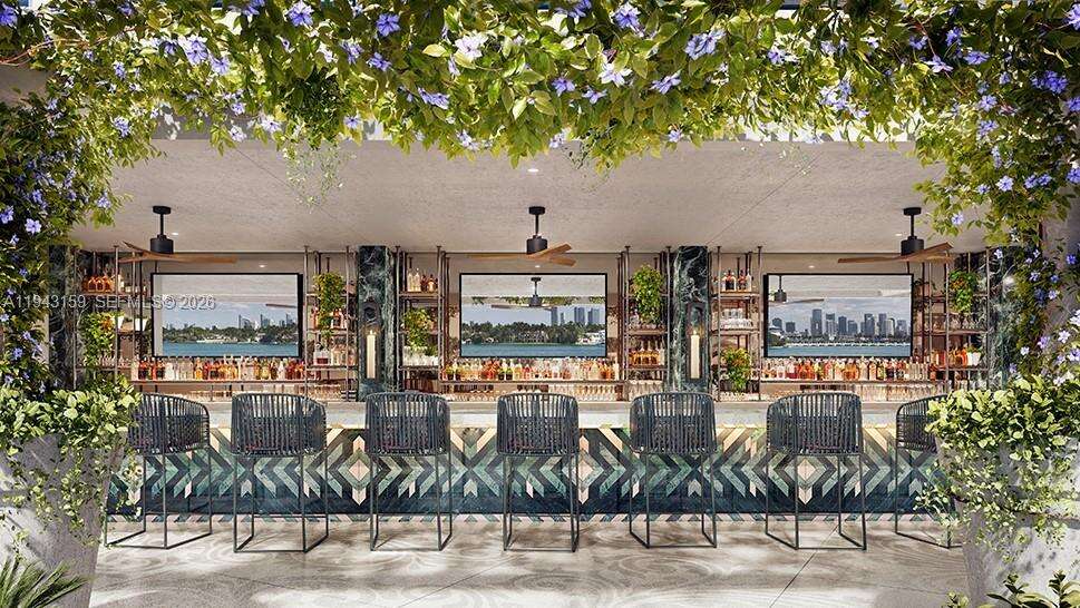 Mondrian Unit #721 | Picture 34