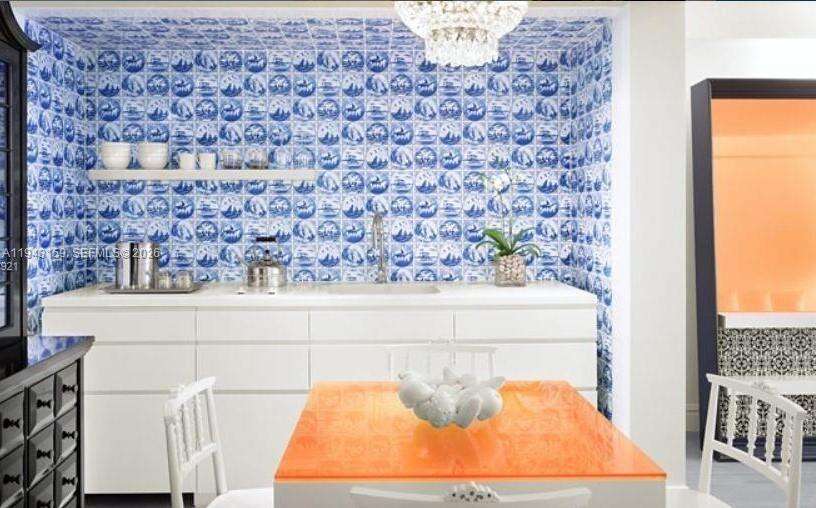 Mondrian Unit #721 | Picture 5