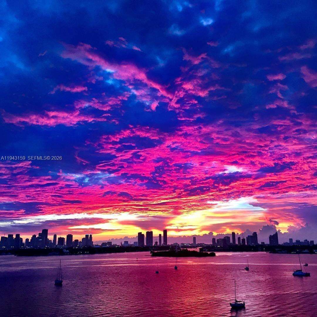 Mondrian Unit #721 | Picture 44