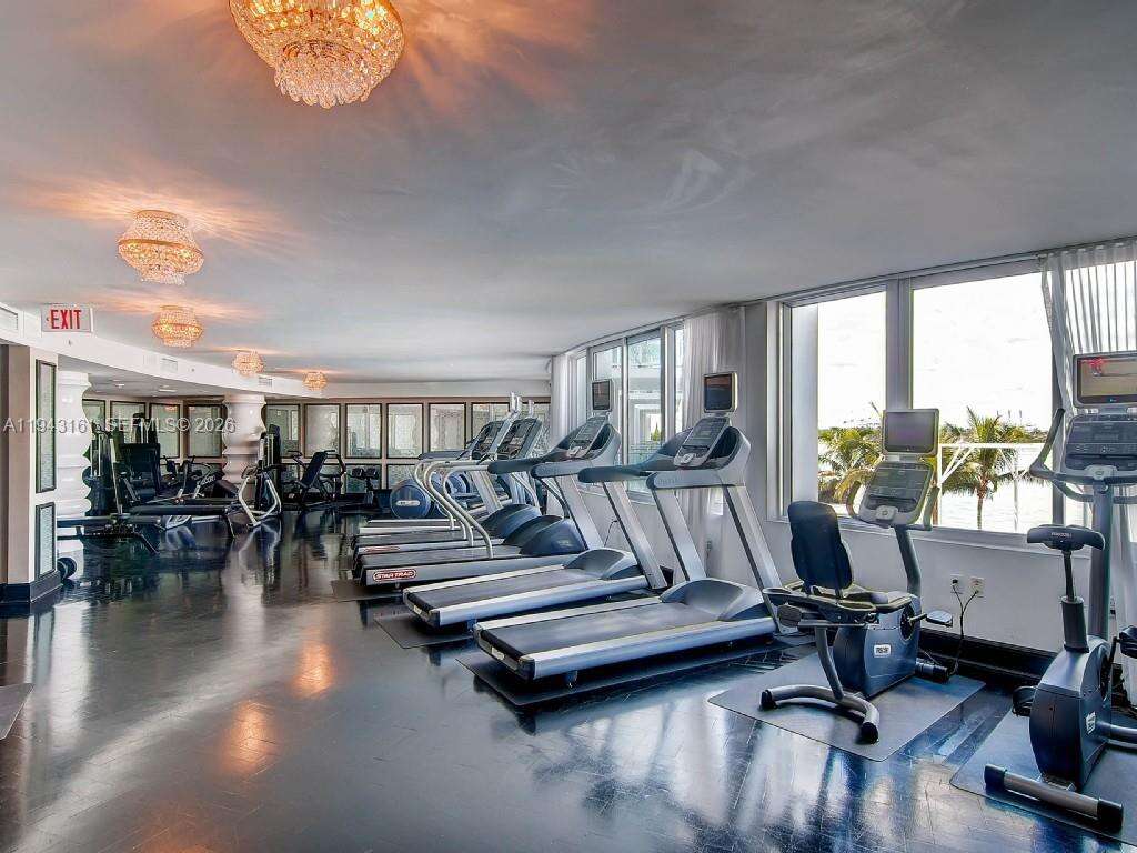 Mondrian Unit #307 | Picture 14