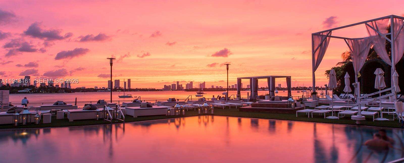 Mondrian Unit #307 | Picture 21