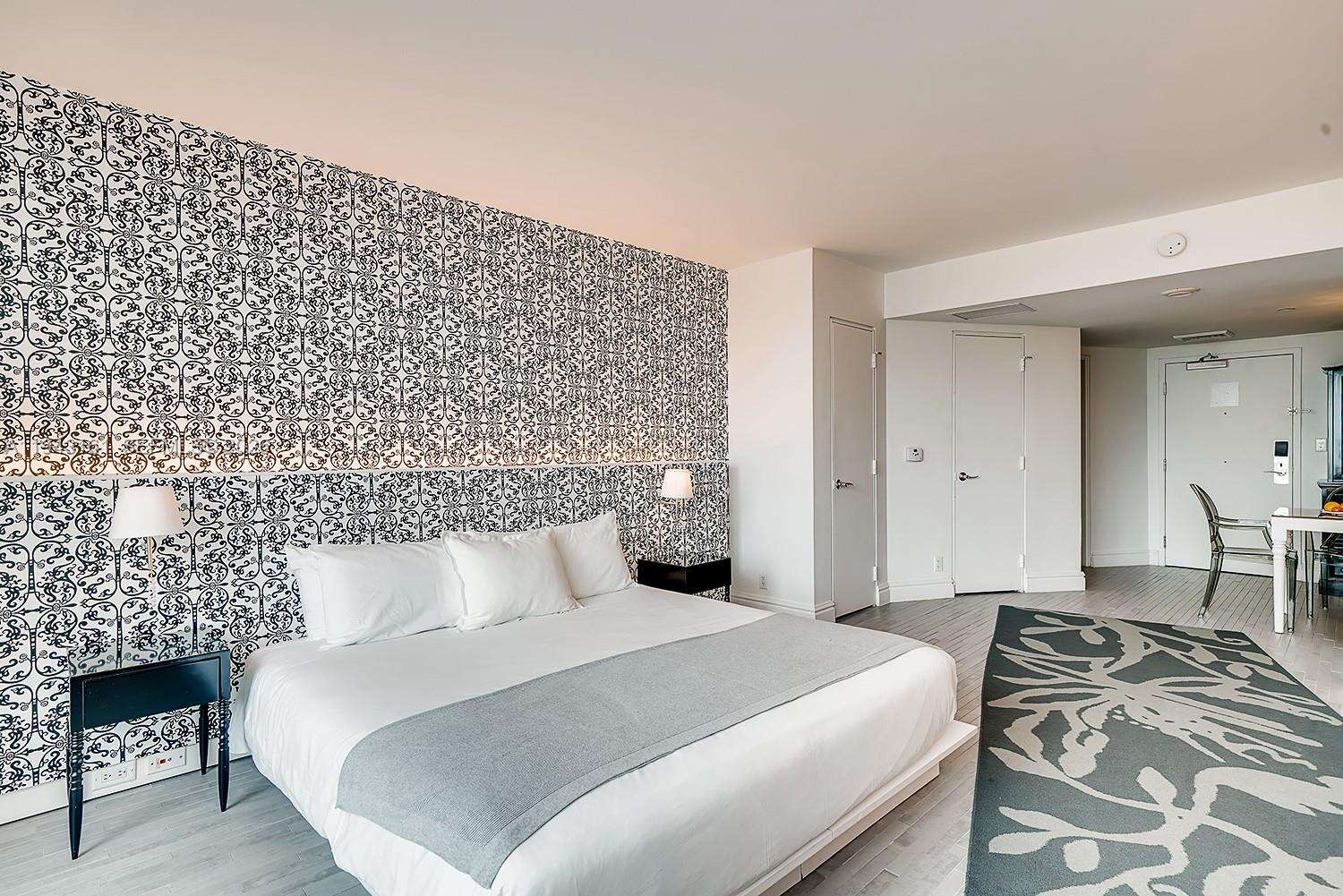 Mondrian Unit #307 | Picture 6