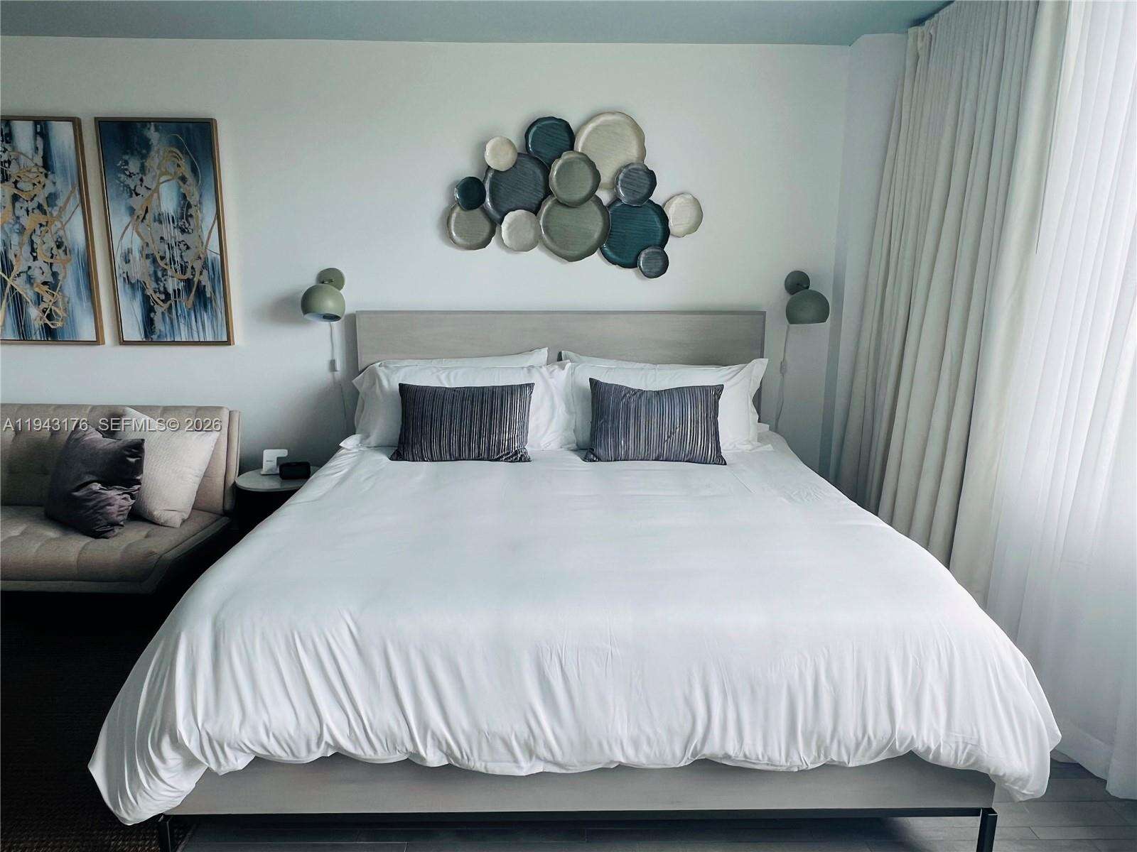 Mondrian Unit #415 | Picture 14