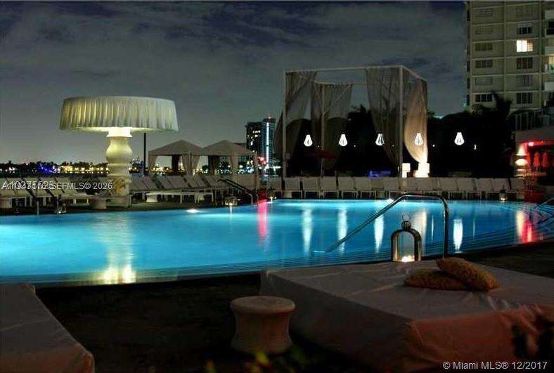 Mondrian Unit #415 | Picture 39