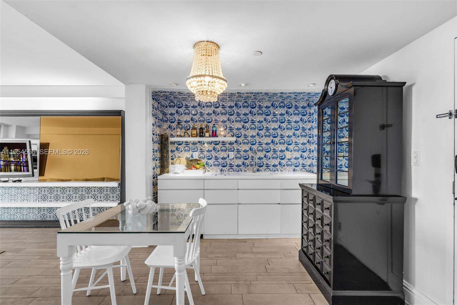 Mondrian Unit #1420 | Picture 3