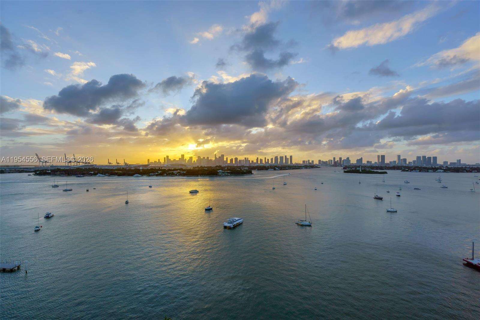 Mondrian Unit #1420 | Picture 9