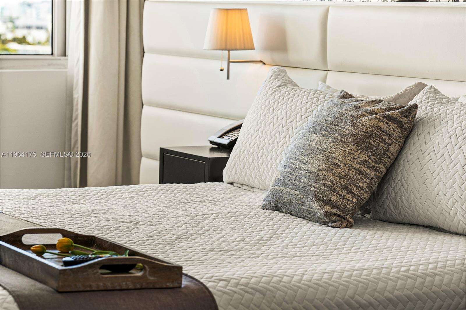 Mondrian Unit #1123 | Picture 18