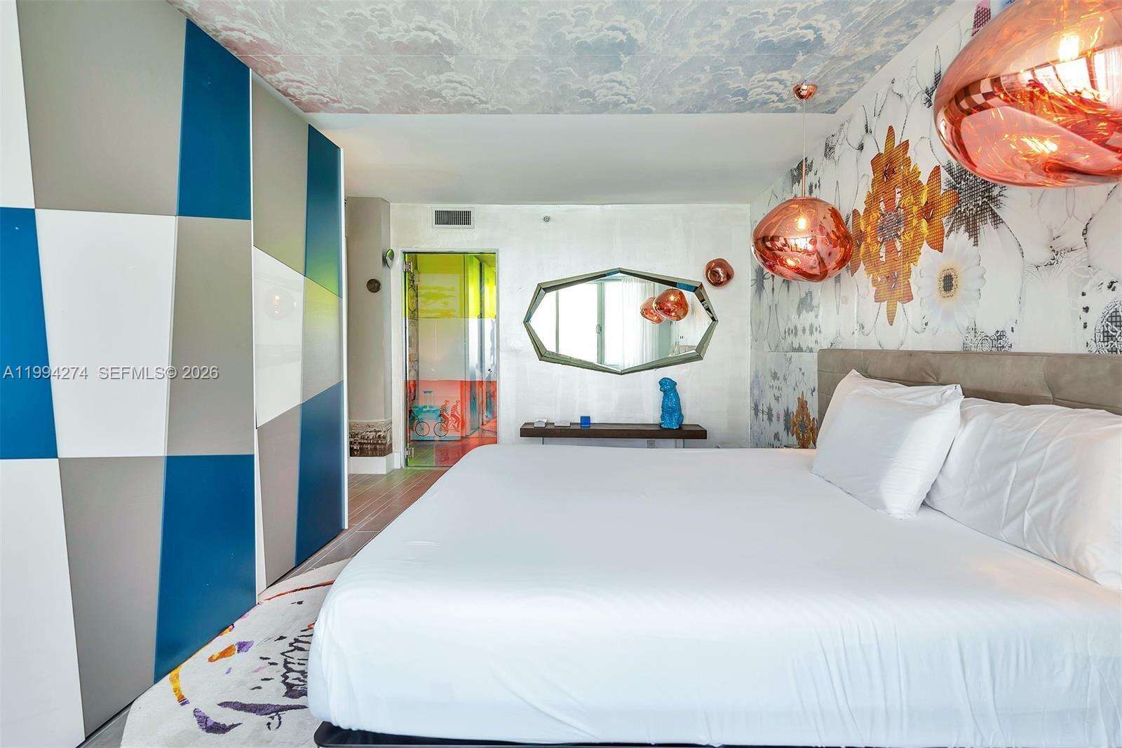 Mondrian Unit #1020 | Picture 25