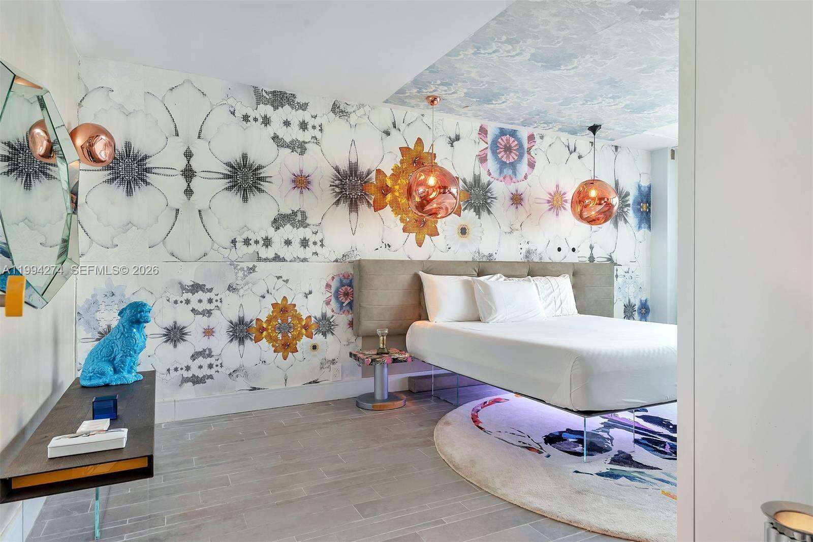 Mondrian Unit #1020 | Picture 26