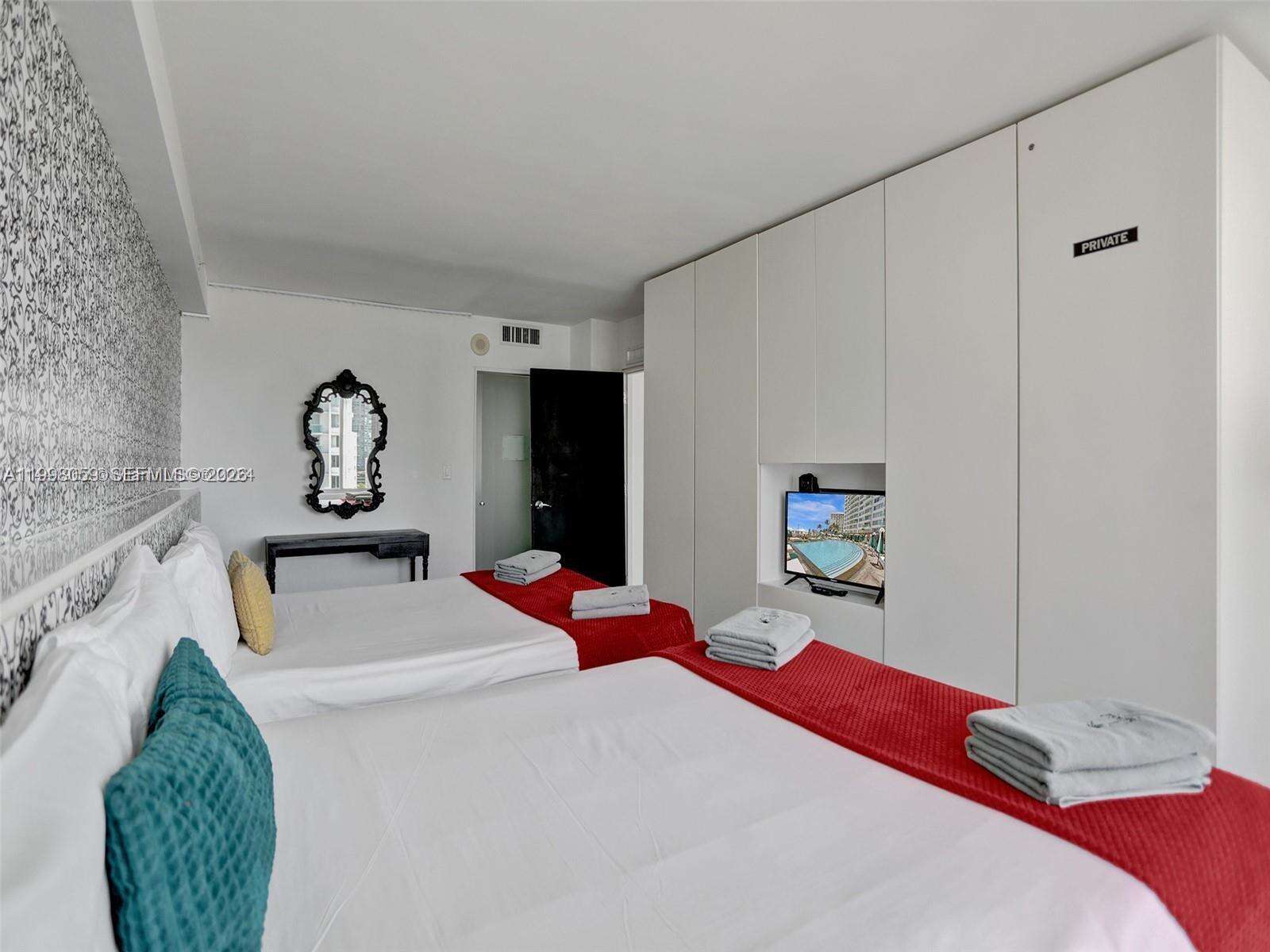 Mondrian Unit #1101 | Picture 15