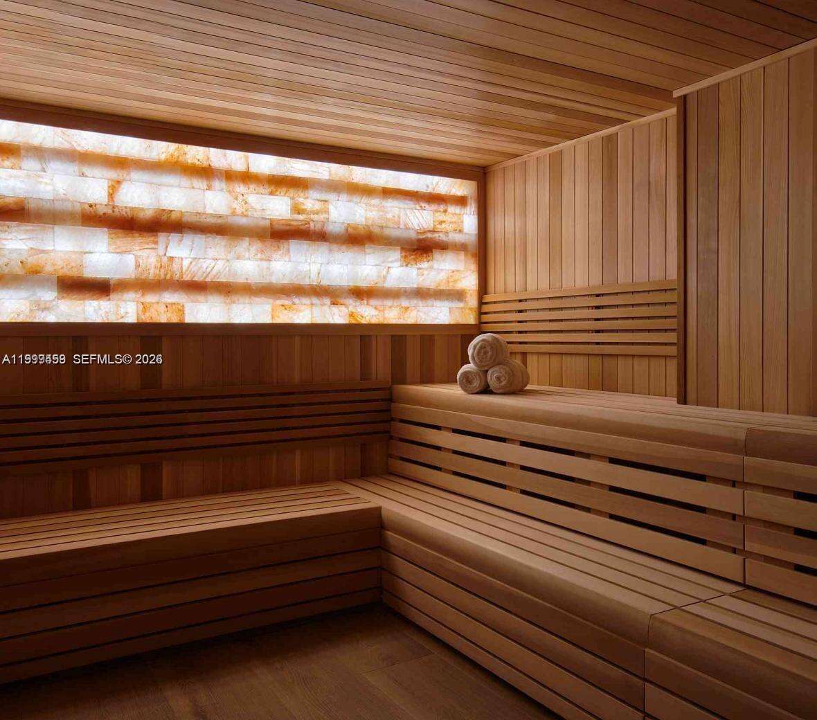 Mondrian Unit #409 | Picture 37